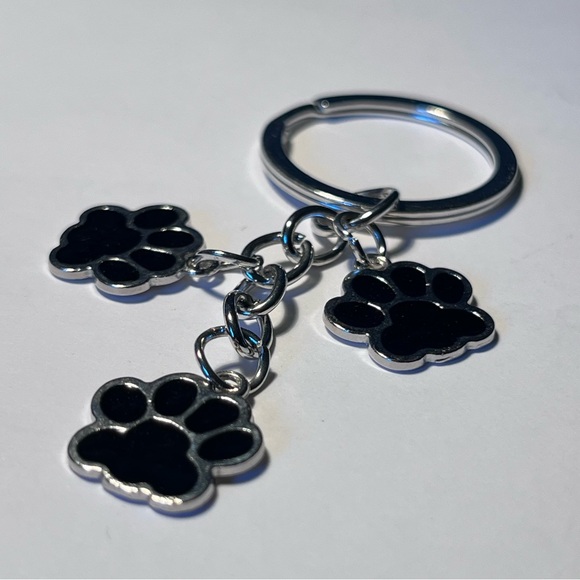 Paw Print Bag Charm Keychain - Picture 4 of 5